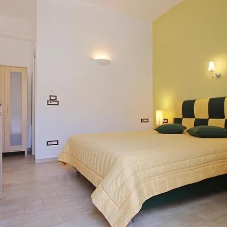 Efharis Kamares (Sifnos)