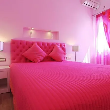 Efharis Guest house *