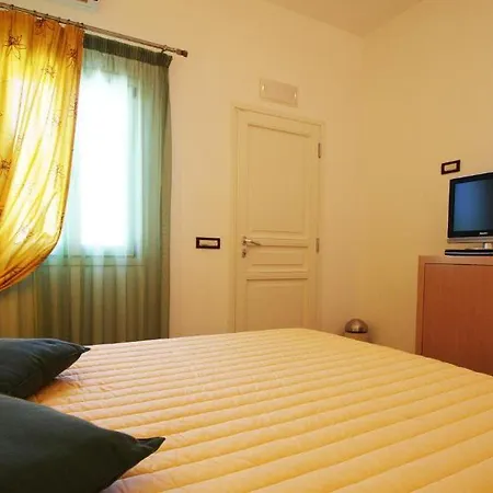 埃夫哈里斯旅馆 卡马莱